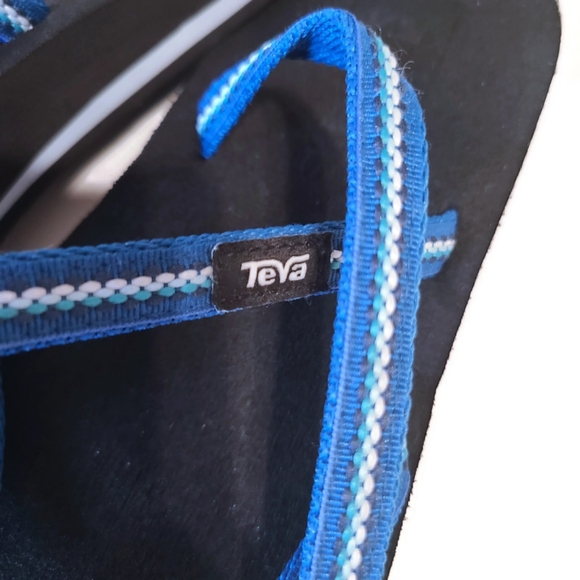 *SOLD* NEW Teva Women's Olowahu Flip Flop Sandals Linda Blue black Size 10 - Picture 3 of 6